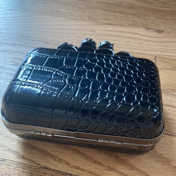 Black brass knuckle alligator texture clutch bag silver skull goth punk - Picture 4 of 8